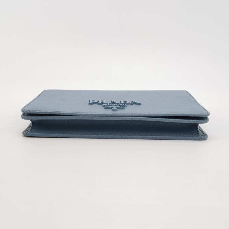 Prada牛皮純色字母Logo斜挎包單肩包-5