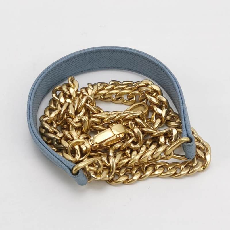 Prada牛皮純色字母Logo斜挎包單肩包-8