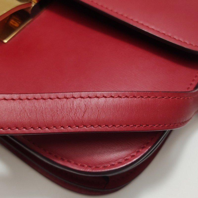 Celine ClassicBox豆腐包中號牛皮純色按壓式鎖扣斜挎包單肩包-19