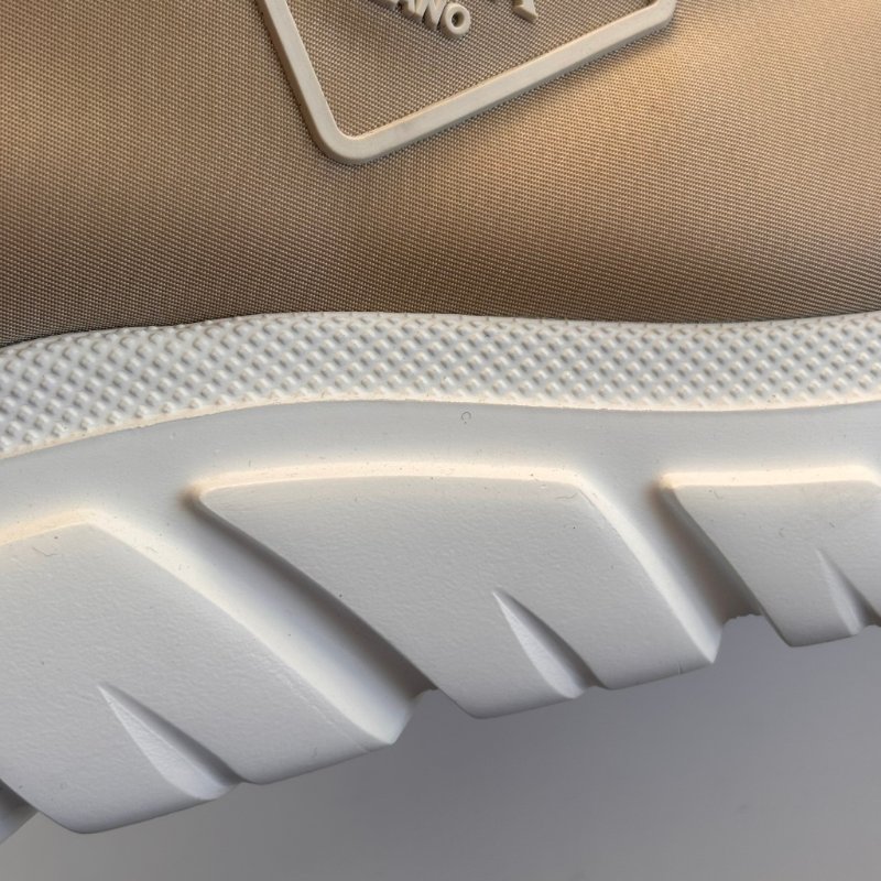 ::PRADA:: Calzature Donna Sneakers 沙色尼龍潮流白底高筒休閒鞋 運動鞋 (38.5號)-13