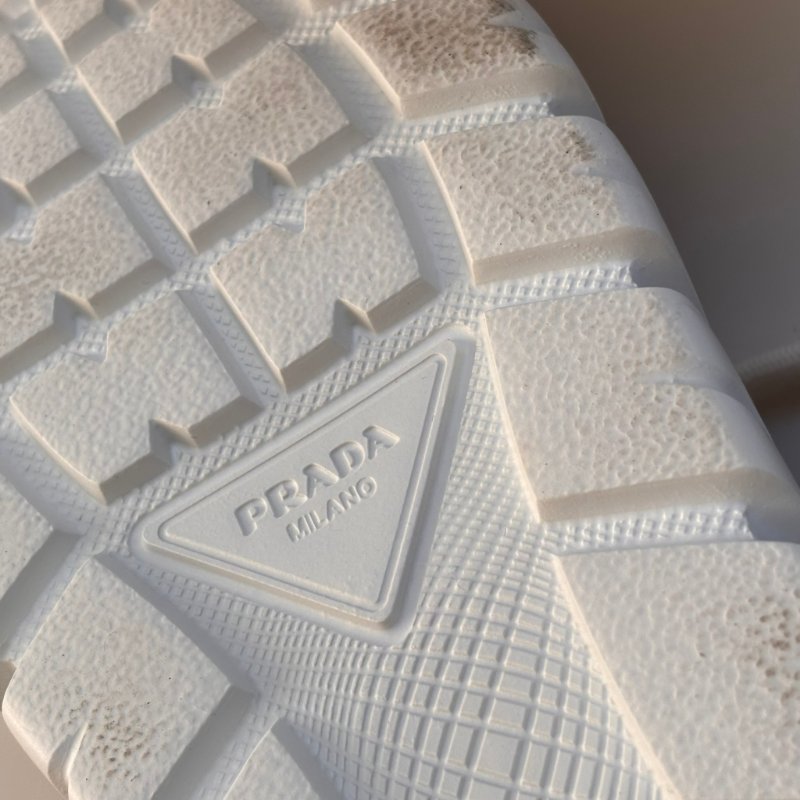 ::PRADA:: Calzature Donna Sneakers 沙色尼龍潮流白底高筒休閒鞋 運動鞋 (38.5號)-31