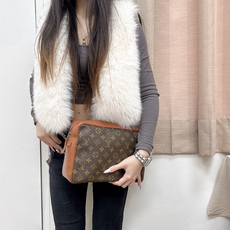 Louis Vuitton 紅皮方型手拿包 vintage 中古 二手 大容量 出清 特價 男女通用-4