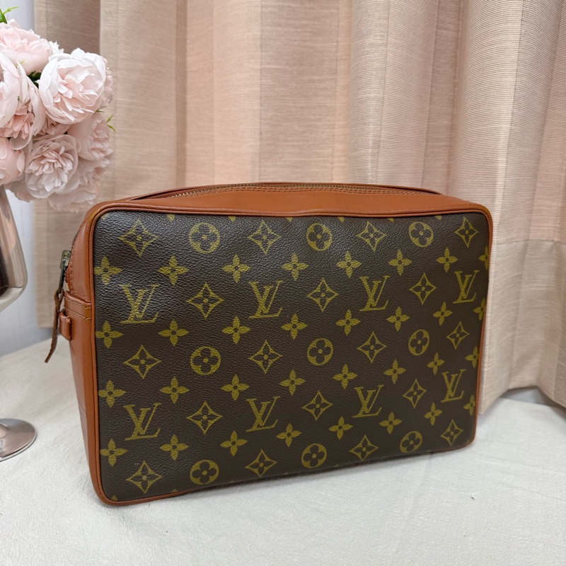 Louis Vuitton 紅皮方型手拿包 vintage 中古 二手 大容量 出清 特價 男女通用-9