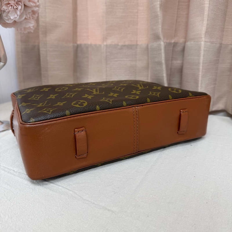 Louis Vuitton 紅皮方型手拿包 vintage 中古 二手 大容量 出清 特價 男女通用-12