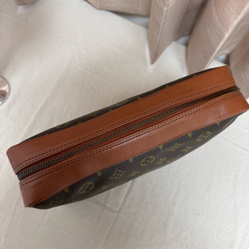 Louis Vuitton 紅皮方型手拿包 vintage 中古 二手 大容量 出清 特價 男女通用-13