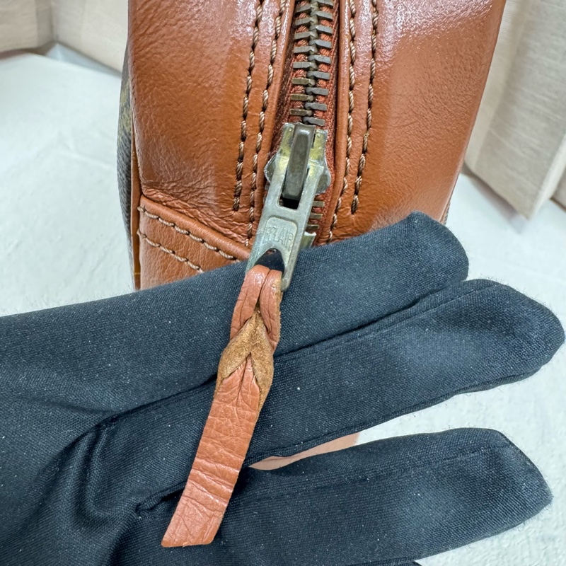 Louis Vuitton 紅皮方型手拿包 vintage 中古 二手 大容量 出清 特價 男女通用-14