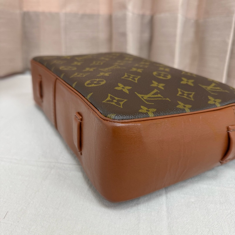 Louis Vuitton 紅皮方型手拿包 vintage 中古 二手 大容量 出清 特價 男女通用-18