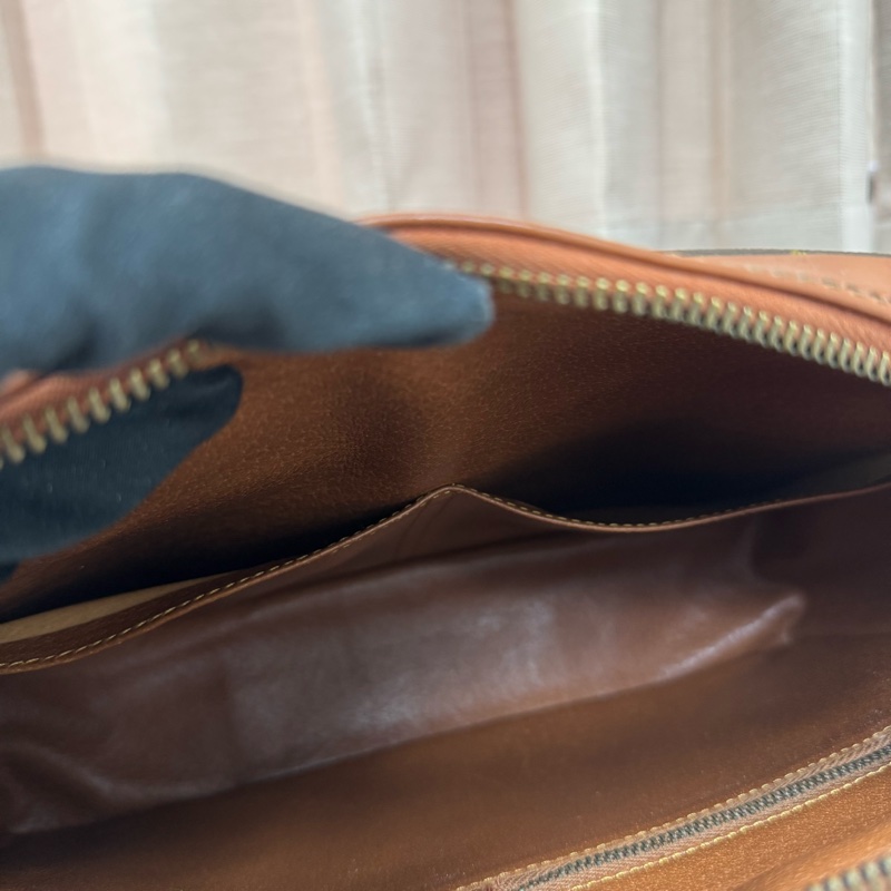 Louis Vuitton 紅皮方型手拿包 vintage 中古 二手 大容量 出清 特價 男女通用-22