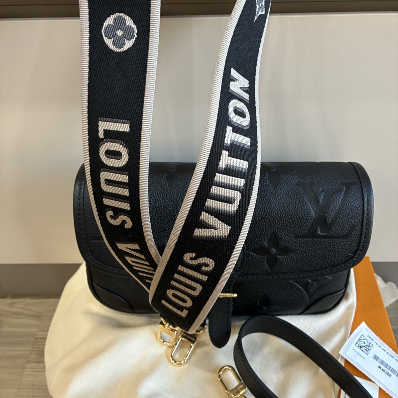 LV 黑色全皮 法棍包 M46386 全新-2