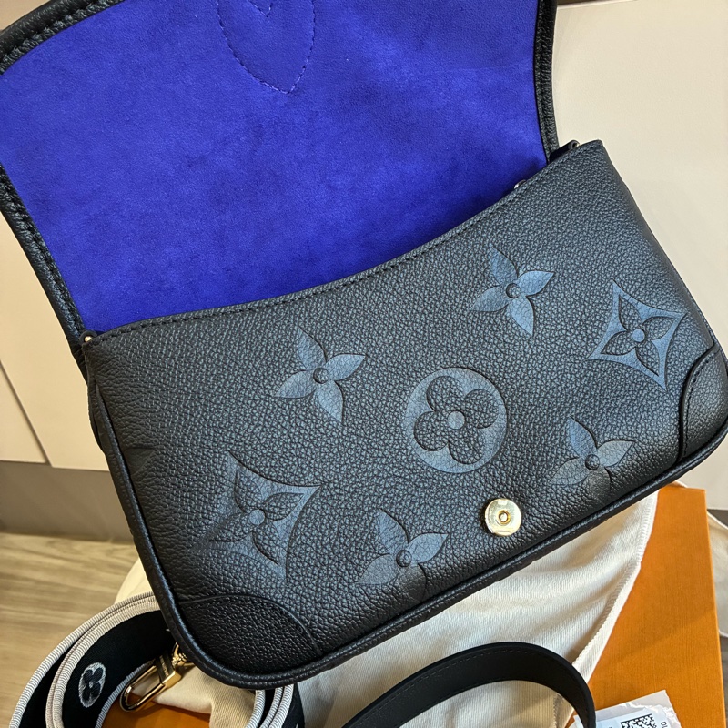 LV 黑色全皮 法棍包 M46386 全新-7