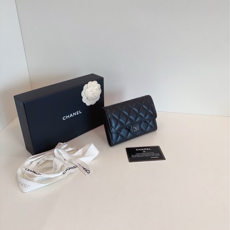 【99新🆕】Chanel 鏤空logo 菱格紋短款錢包-1