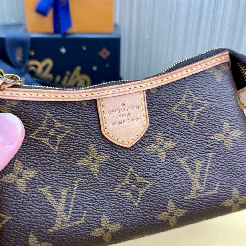 LV M40309 Delightful mini 迷你小手提手拿包晚宴包麻將包-18