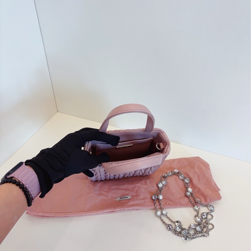 【99新未使用🆕】MiuMiu 新款粉色 鑽石💎皺摺mini tote琴譜包 手提包-6