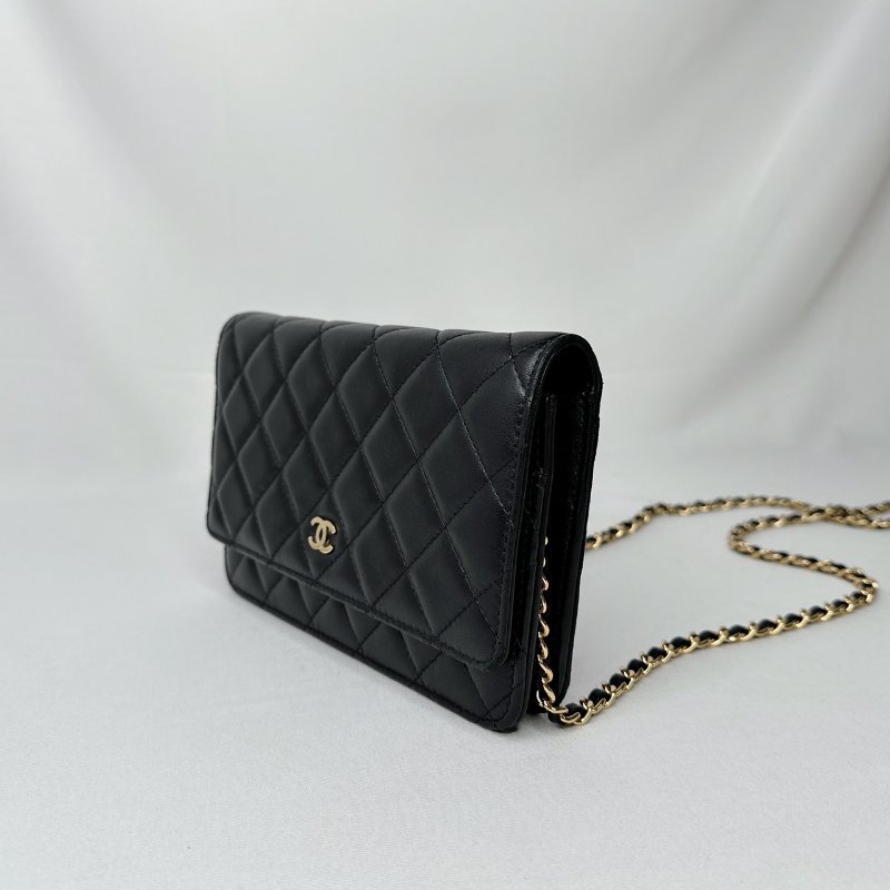 CHANEL 黑金小羊皮woc鏈帶包-2