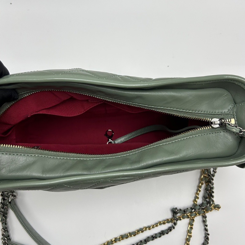 CHANEL 綠色中號流浪肩背斜背鏈條包21*16*8 98新配件塵袋保卡-2