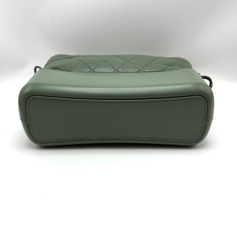 CHANEL 綠色中號流浪肩背斜背鏈條包21*16*8 98新配件塵袋保卡-4