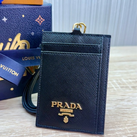 Prada 黑色金釦掛頸證件套名片夾