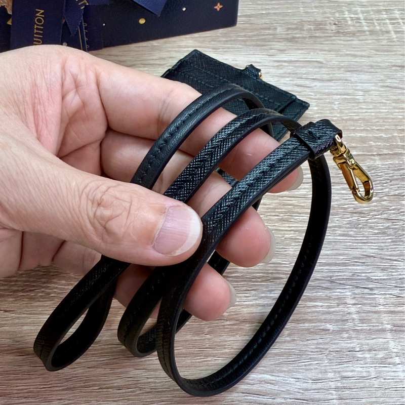 Prada 黑色金釦掛頸證件套名片夾-15