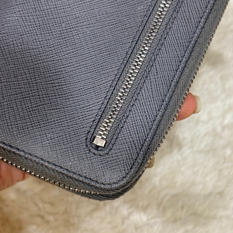 年前出清價甜賣一週🔥 Prada正櫃款 石墨灰色 荔紋牛皮 拉鏈錢包 中夾 短夾有零錢袋-33