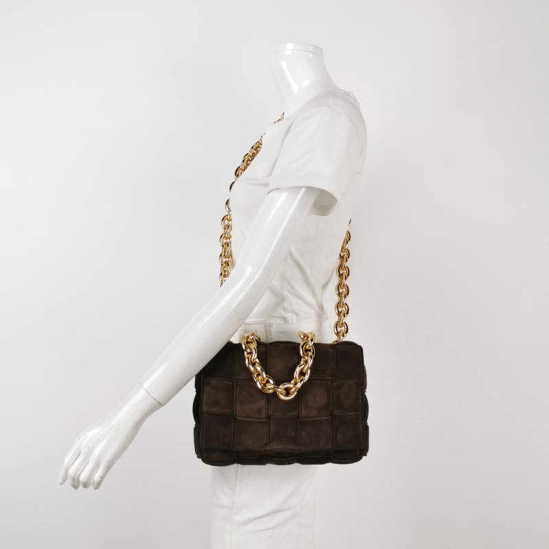 Bottega Veneta Cassette翻毛皮純色Intreccio編織斜挎包單肩包-1