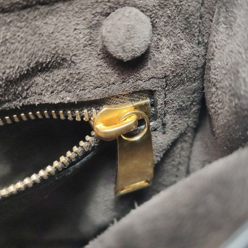 Bottega Veneta Cassette翻毛皮純色Intreccio編織斜挎包單肩包-13