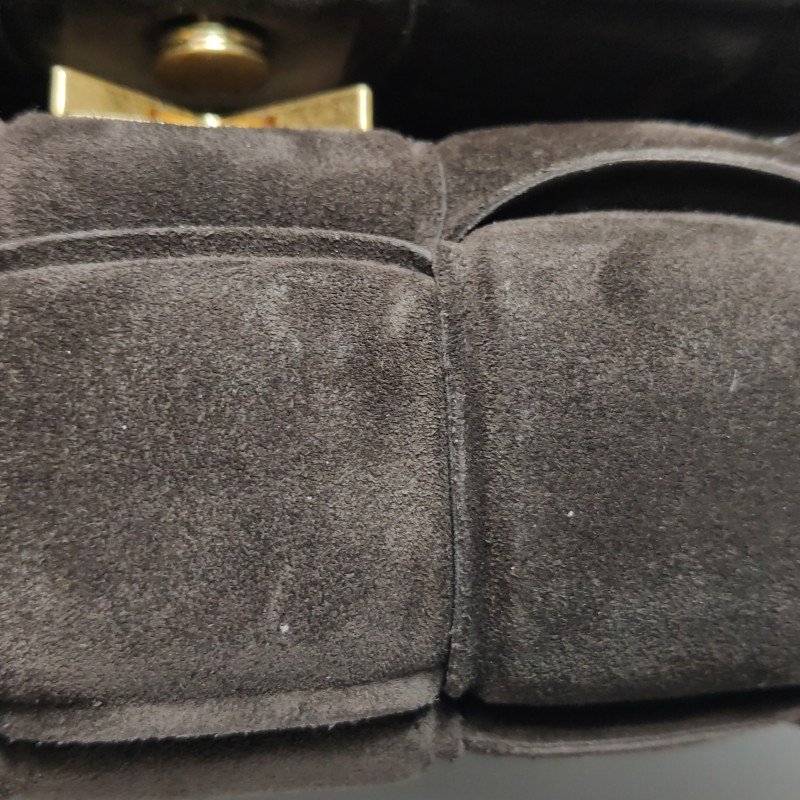 Bottega Veneta Cassette翻毛皮純色Intreccio編織斜挎包單肩包-20