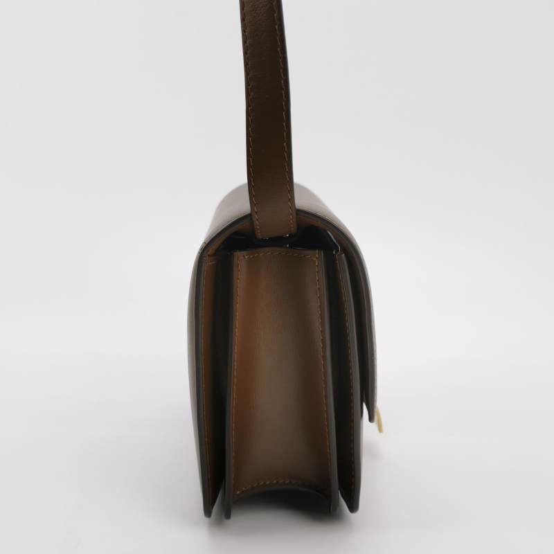 Celine Classic Box豆腐包小號牛皮純色按壓式鎖扣單肩包-3