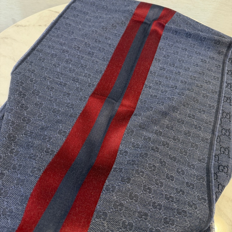 Gucci 藍Logo紅邊絲質圍巾-6