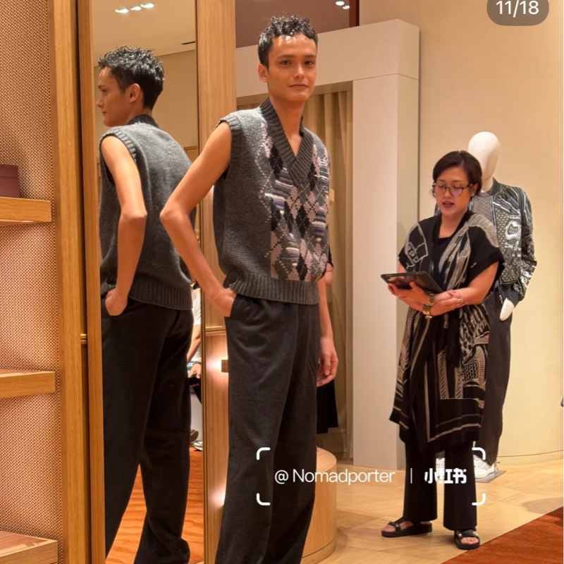 宋仲基同款/秀款 男女皆可穿 吊牌還在 HERMÈS 愛馬仕羊絨針織背心-3