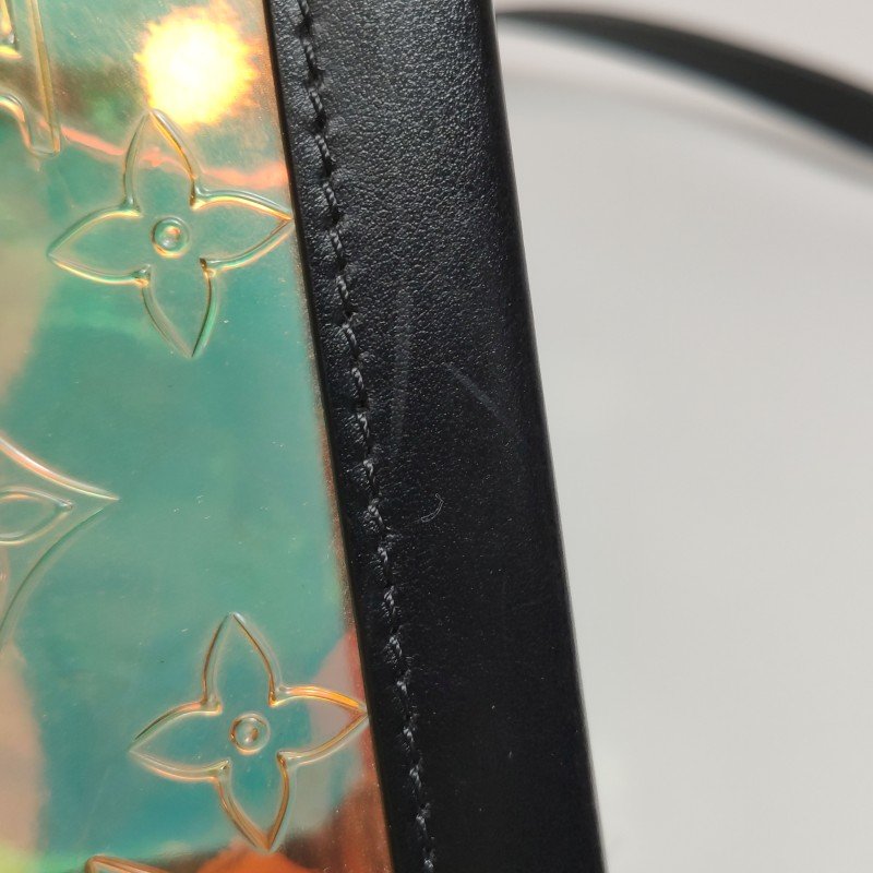 Louis Vuitton(LV)SoftTrunk牛皮老花壓紋透明鉚釘包角斜挎包單肩包-18