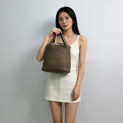 HERMES  大象灰金扣菜籃子22手提袋22*22*18 99新配件塵袋購證鎖鑰匙