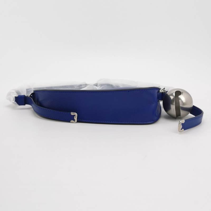 Burberry Shield迷你羊皮純色拉鏈鈴鐺墜飾單肩包-5