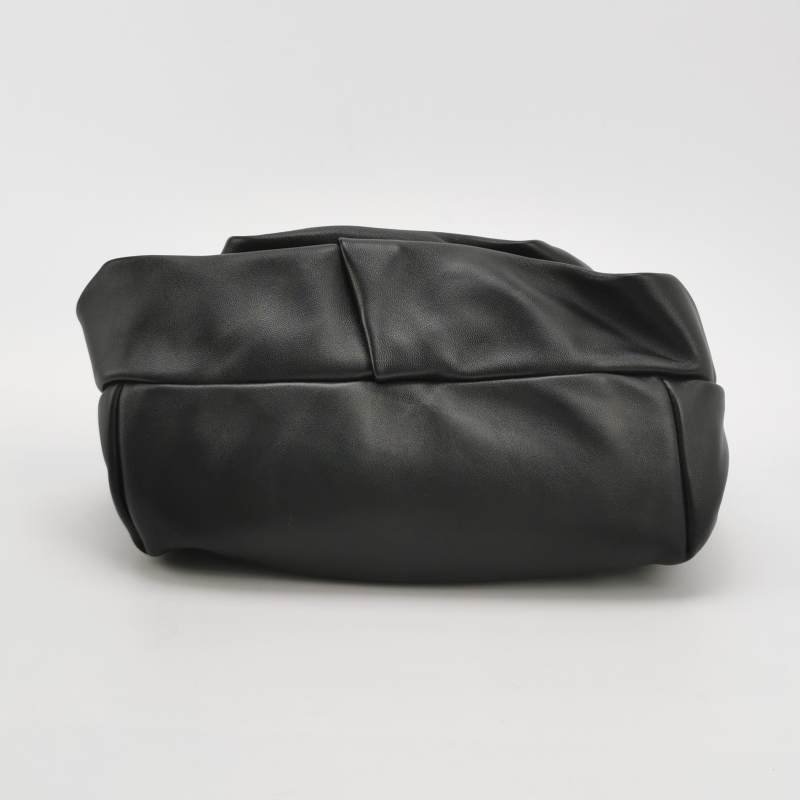 Burberry羊皮純色花朵造型手拿包 9.8新-4