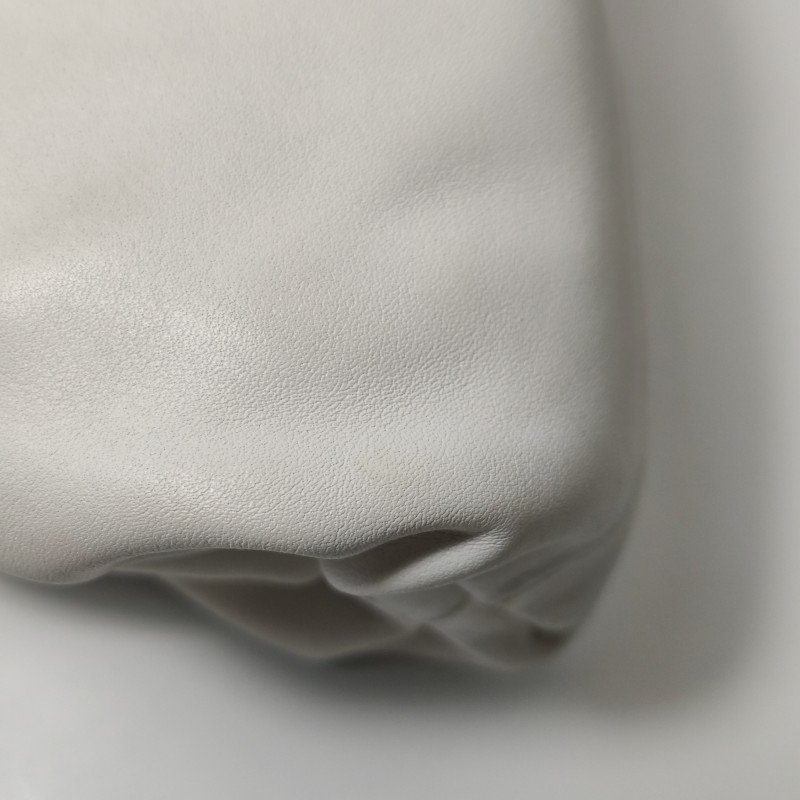 Bottega Veneta Pouch雲朵包迷你牛皮純色褶皺斜挎包單肩包-10