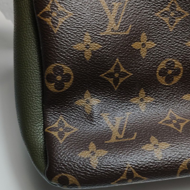 Louis Vuitton(LV)Pallas傳奇包大號牛皮Monogram印花V形拼色單肩包-15