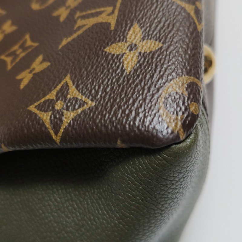 Louis Vuitton(LV)Pallas傳奇包大號牛皮Monogram印花V形拼色單肩包-17