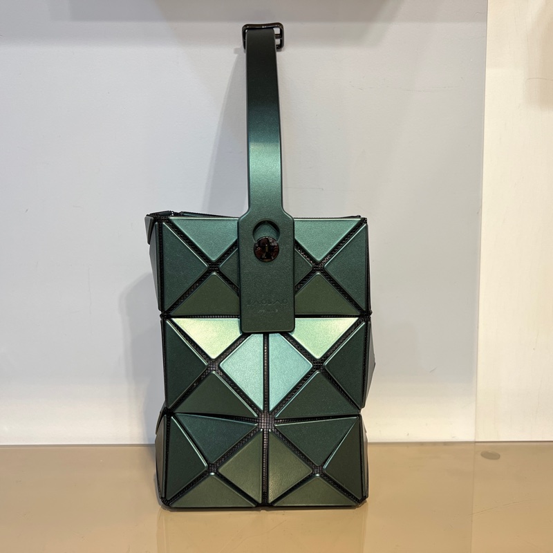 IsseyMiyake綠塑料黑銀釦Mini手提包-0