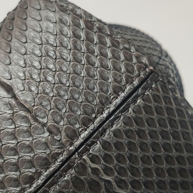 Fendi First小號蛇皮純色單肩包-9