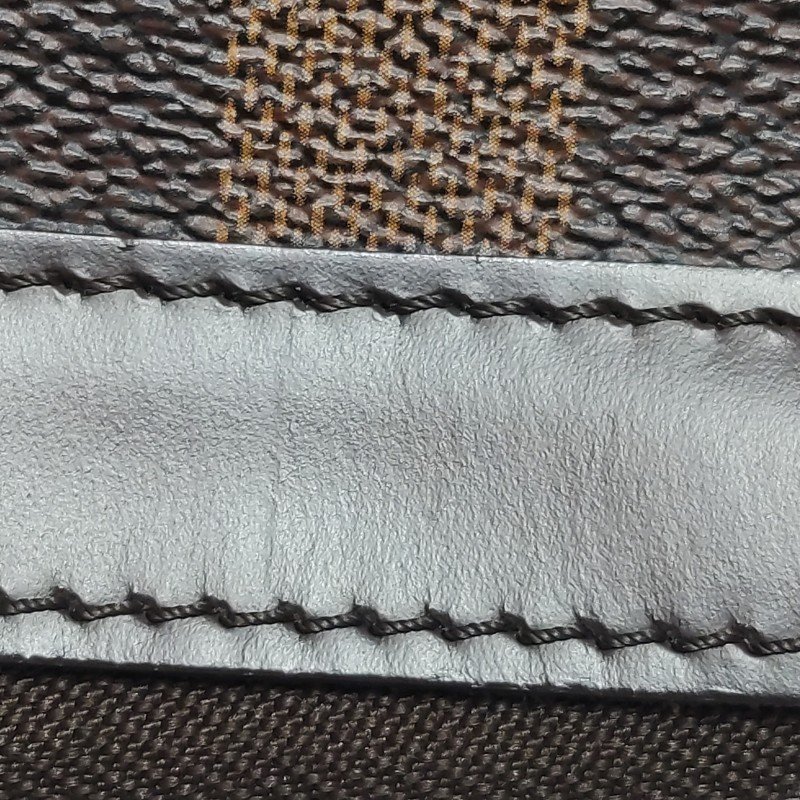 Louis Vuitton(LV)Trevi牛皮棋盤格褶襇單肩包-17