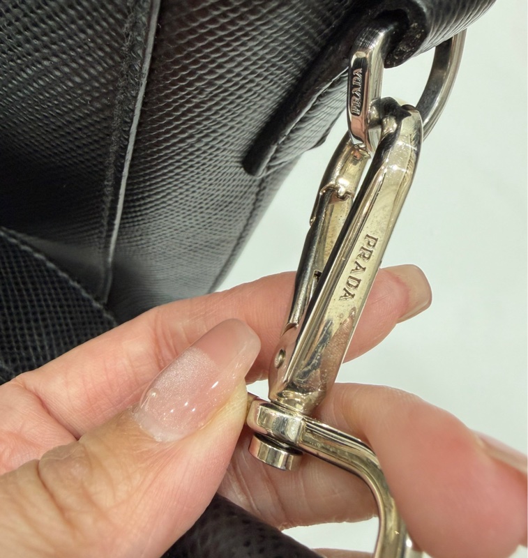 PRADA 黑色 十字紋 公事包 手提包 肩背包 側背包 斜背包 電腦包 公文包 文件包-27