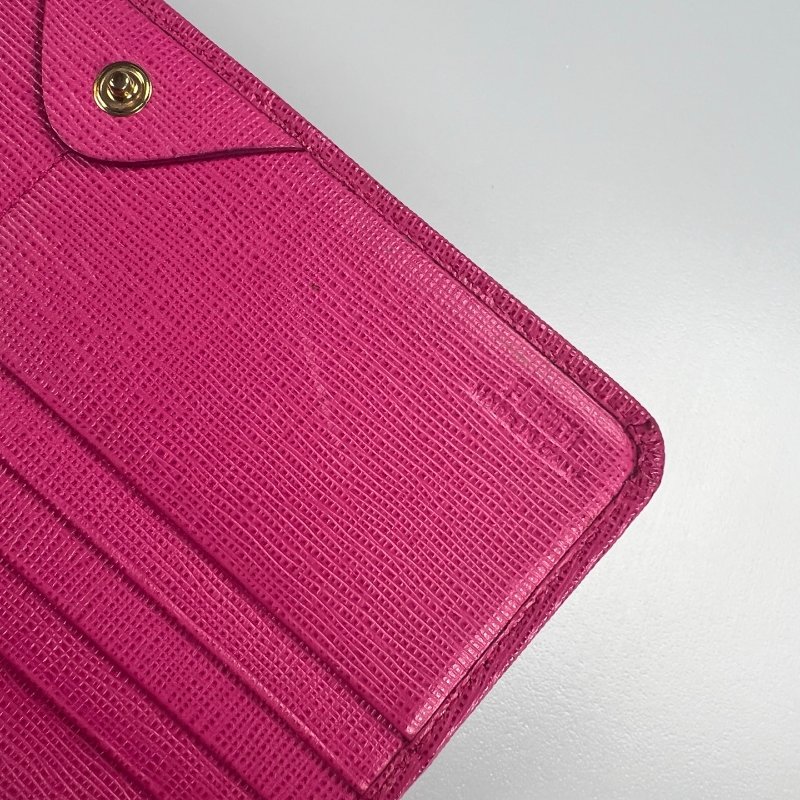 FENDI 1086486 老花拚玫紅掀蓋長夾-10