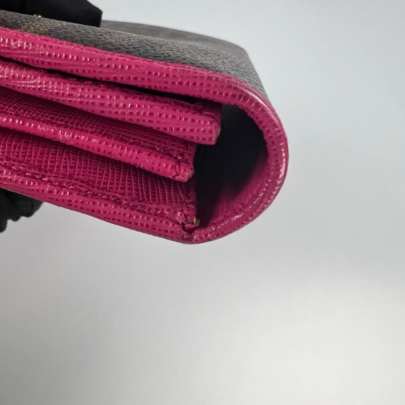 FENDI 1086486 老花拚玫紅掀蓋長夾-12