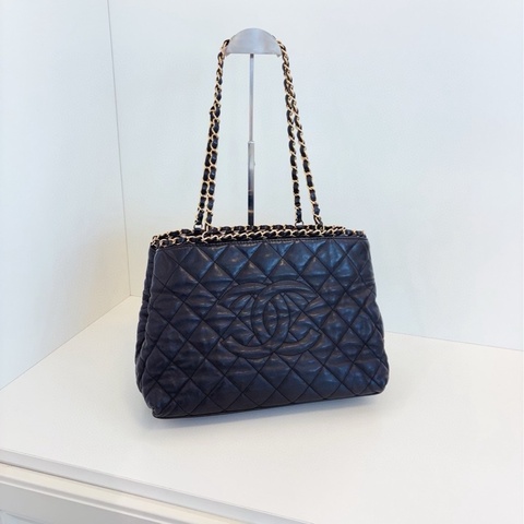 【97新🆕】Chanel 黑金皮穿鏈條滾邊 tote 單肩包