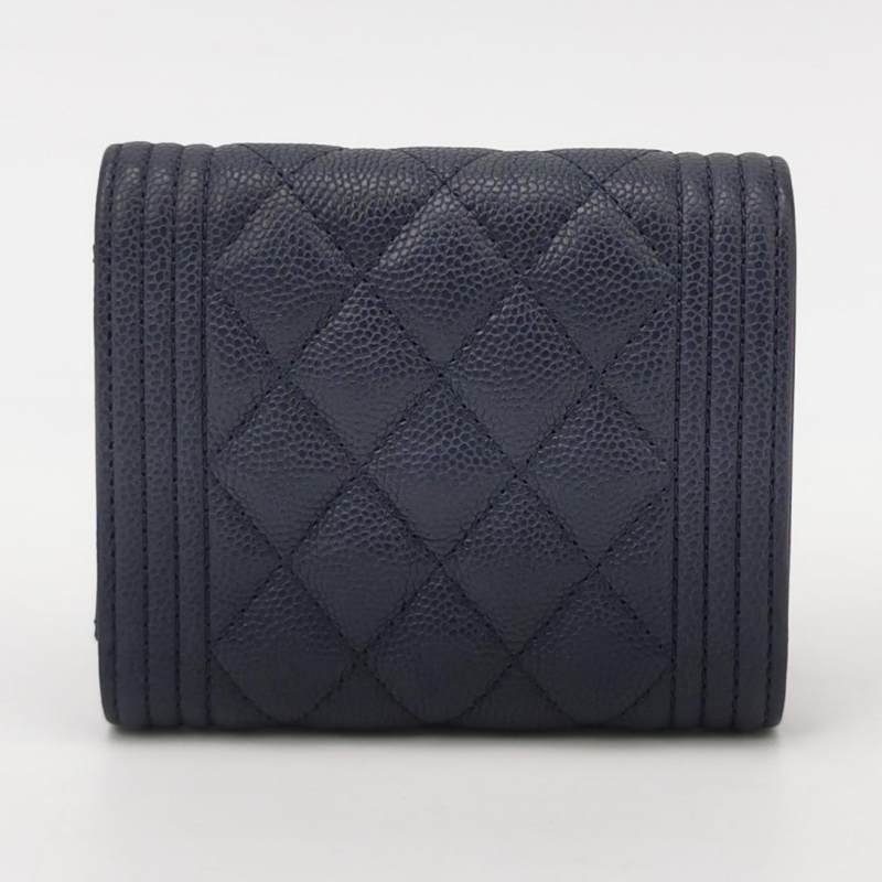 Chanel Boy Bag牛皮菱格絎縫方形雙C鎖扣錢包-3