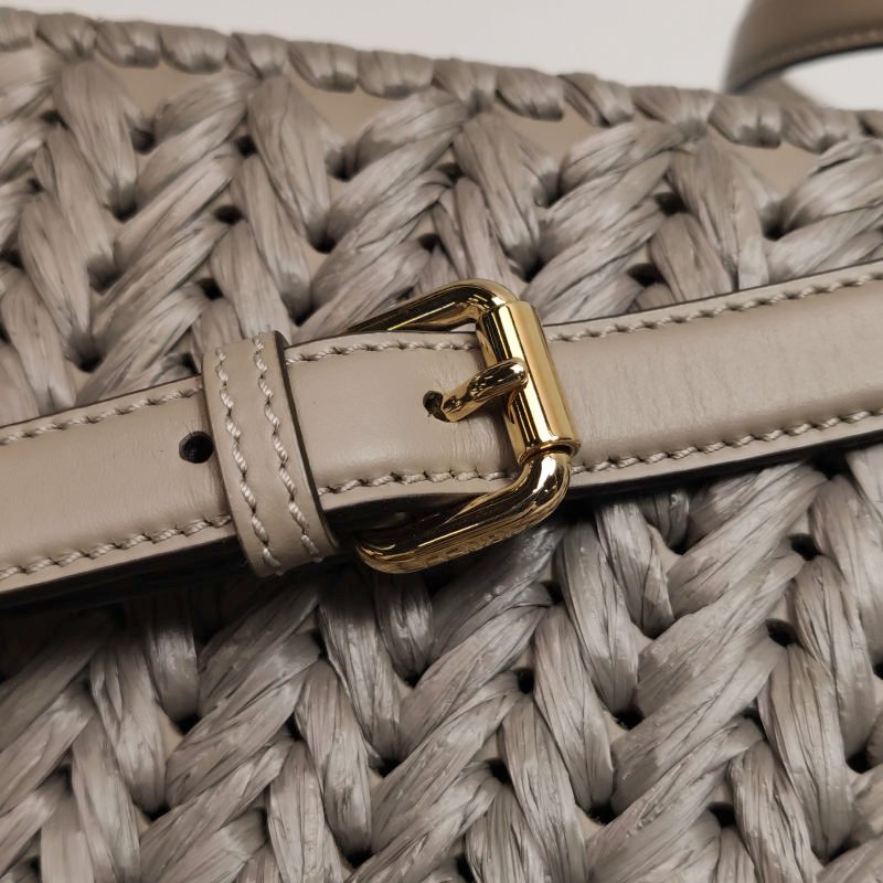 Fendi Peekaboo ISeeU小號牛皮編織包身扭鎖斜挎包單肩包-11