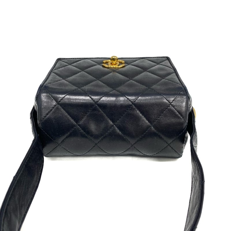 △ Chanel 香奈兒 Black Lambskin Gold Tone Metal Vintage Hand Bag No.2 黑色小羊皮金色金屬手袋No.2 - 257026490-6