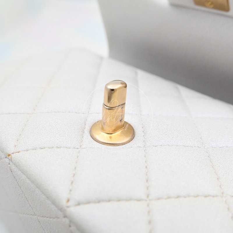 [Pre-owned] Chanel Pearl Caviar Rectangular Mini with Top Handle-17