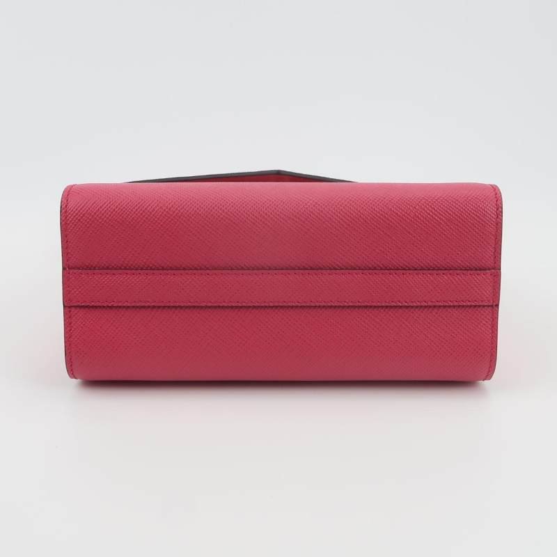 Prada Monochrome牛皮純色字母logo信封式翻蓋斜挎包-5