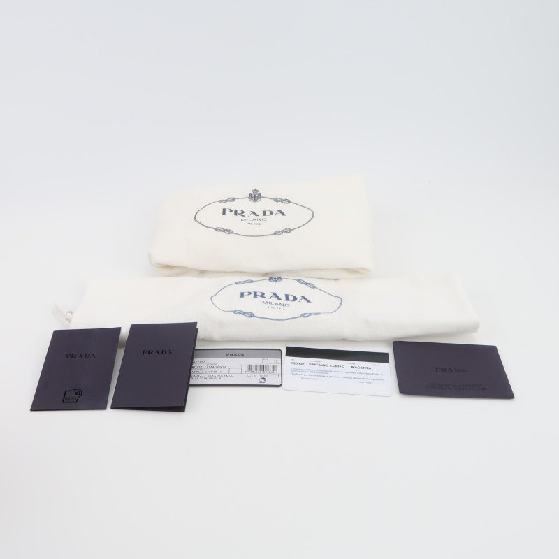 Prada Monochrome牛皮純色字母logo信封式翻蓋斜挎包-8