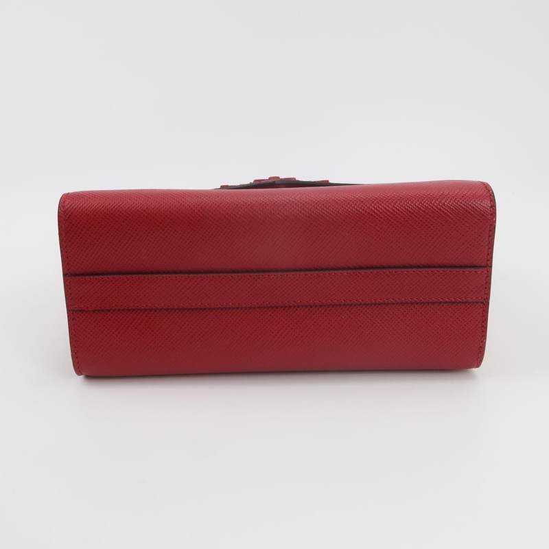 Prada Monochrome牛皮純色字母logo信封式翻蓋斜挎包-5